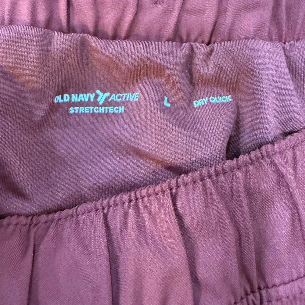 Old Navy Active StretchTech shorts - large